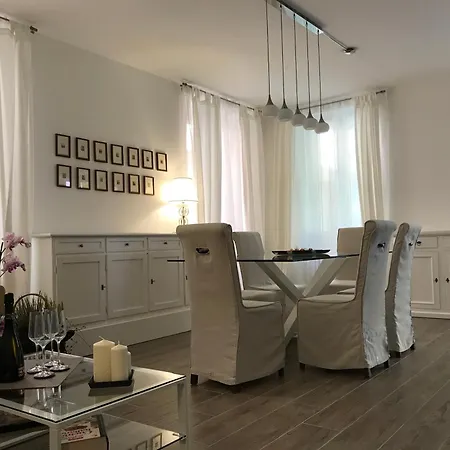 Bianca דירה *
